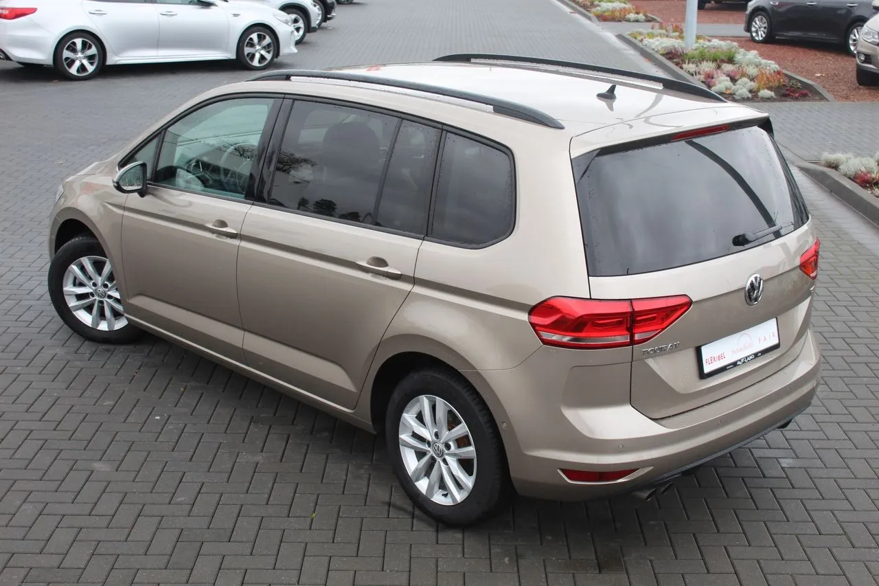 Volkswagen Touran 1.4 TSI DSG Comfortline...  Image 7