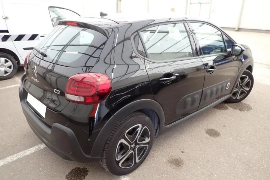 Citroen C3 SOCIETE 1.2 PureTech 110 SHINE BUSINESS EAT6 2PL Image 2