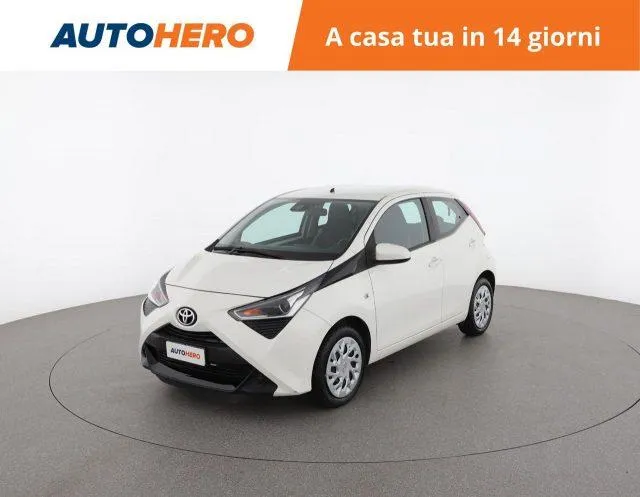 TOYOTA Aygo Connect 1.0 VVT-i 72 CV 5p. x-play Image 1